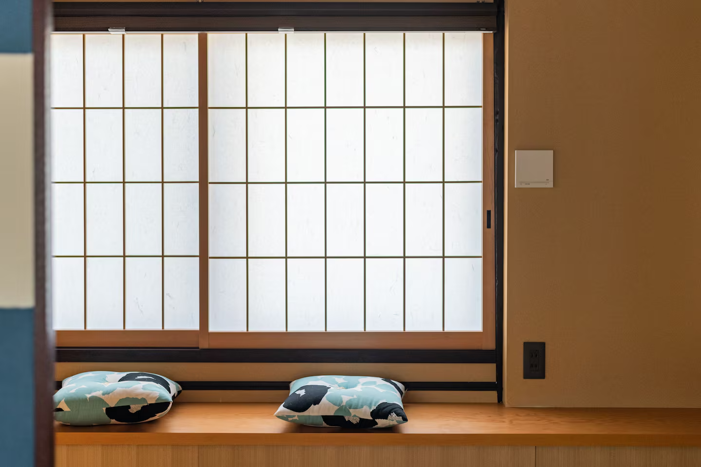 桃蔵舎 — 京町家の障子